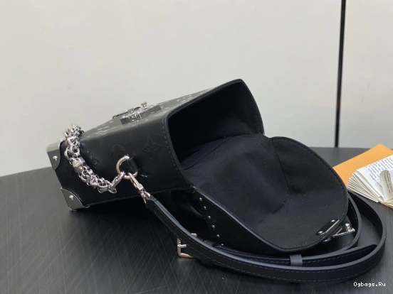 LOUIS Monogram Camera Box VUITTON Canvas 0409